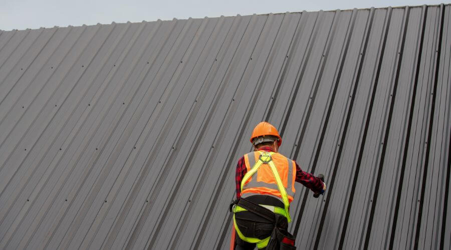 Professional metal roof installation services in Essex, CT